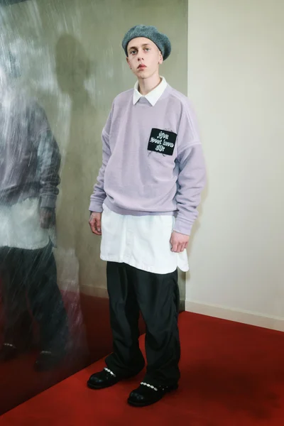 Look 25